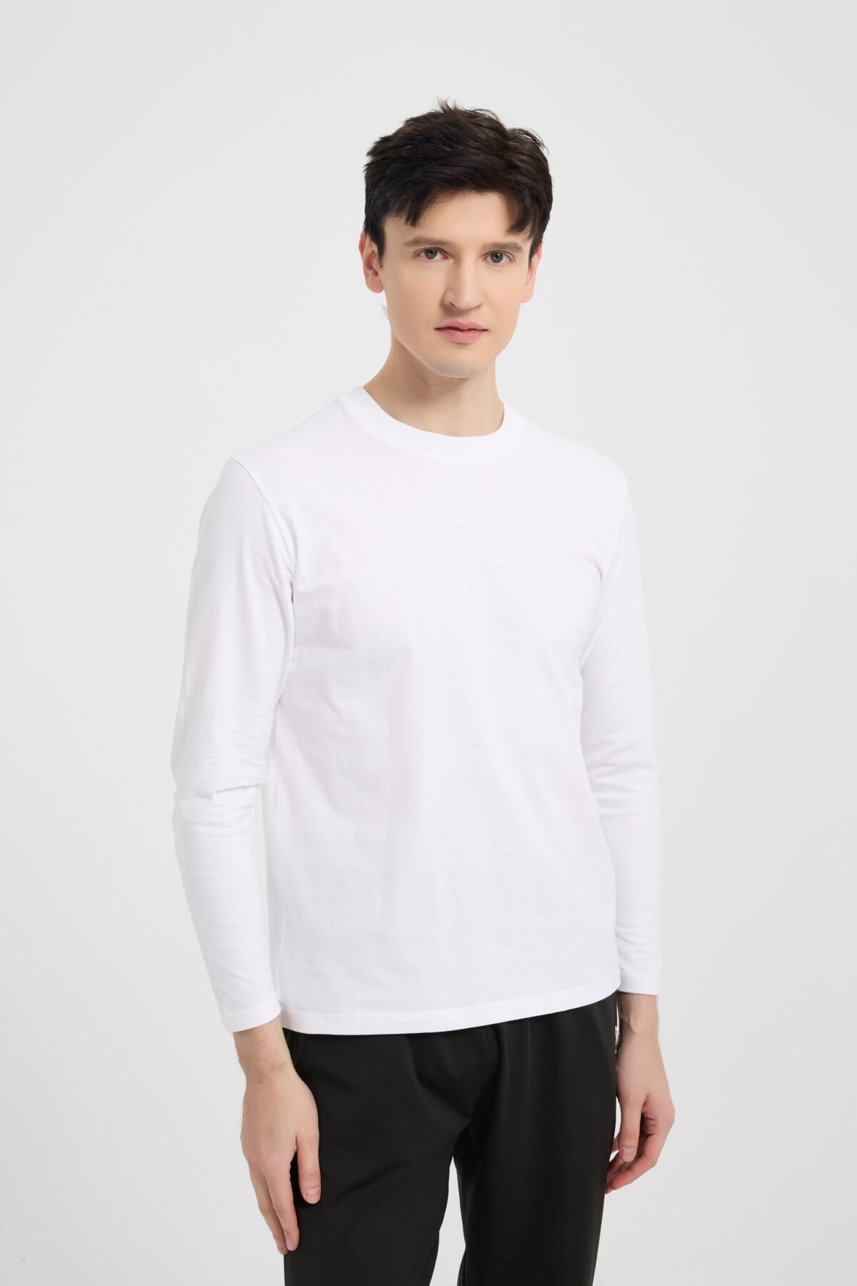 ⁦Men Core Long sleeve Tee White⁩ - الصورة ⁦8⁩