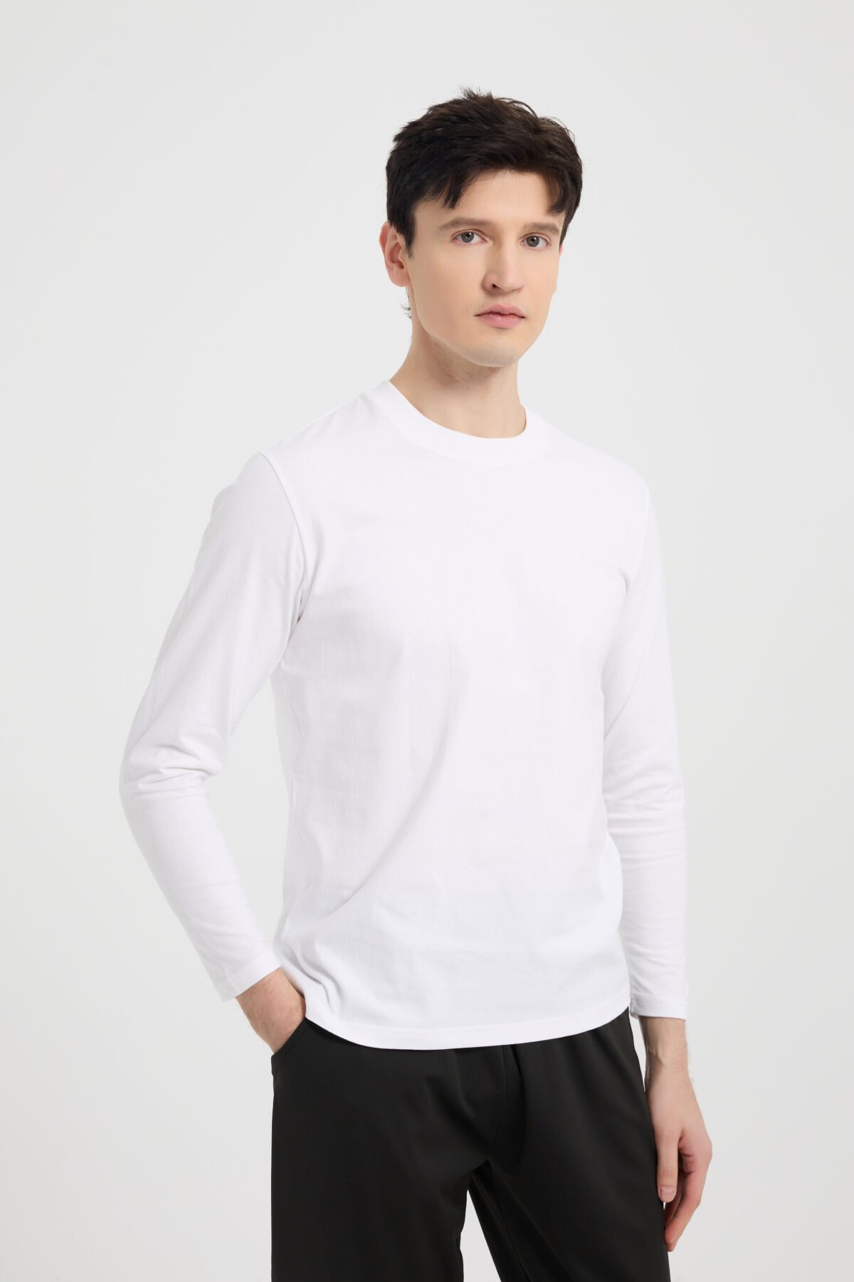 ⁦Men Core Long sleeve Tee White⁩ - الصورة ⁦11⁩