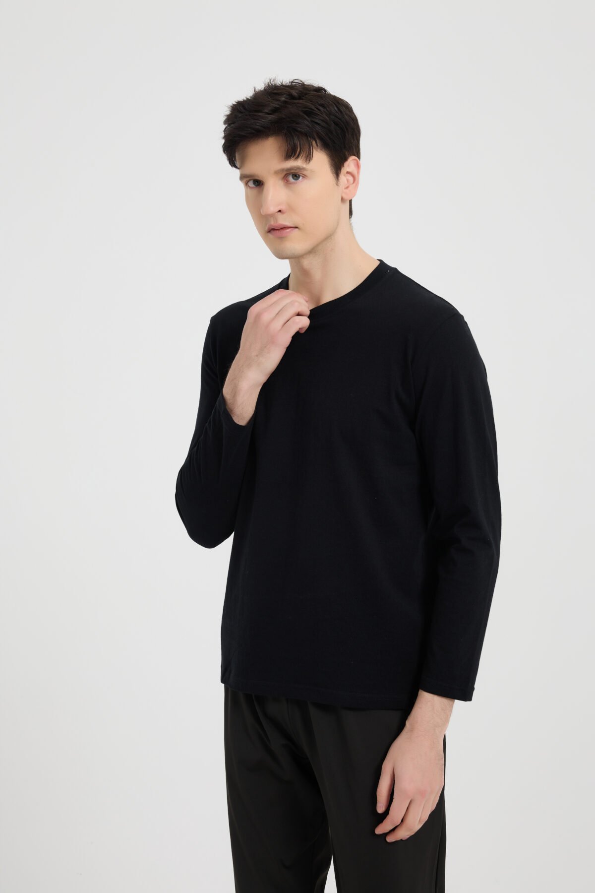 ⁦Men Core Long sleeve Tee Black⁩ - الصورة ⁦13⁩